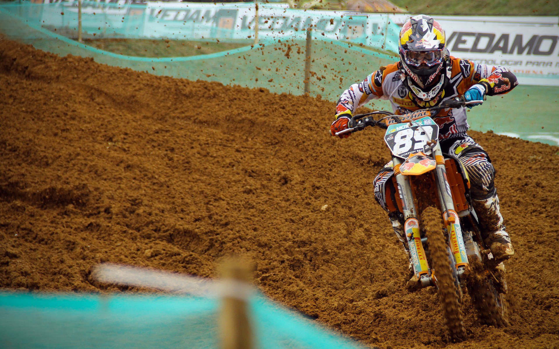 约翰·恩多耶-布鲁阿尔刷新个人最佳纪录，约翰多恩的布道词