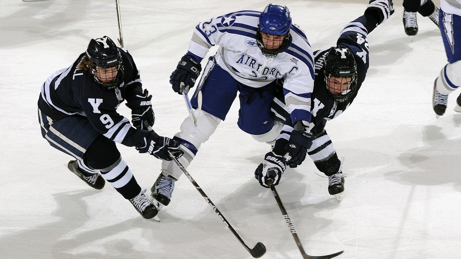 球员在比赛中突破防线贡献关键助攻，球员突破有什么用