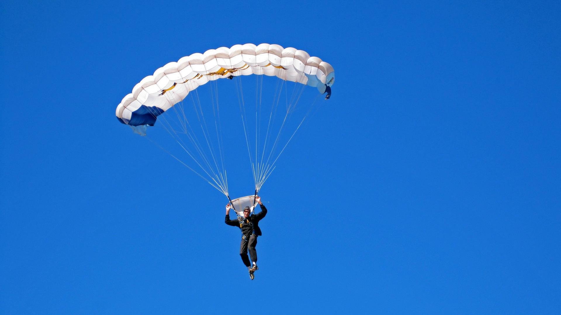 电竞主播签约费水涨船高是否影响平台运营，游戏主播签约费